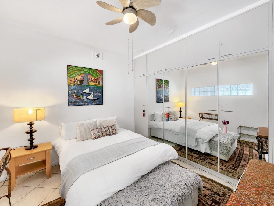 2 Bedroom Property for Sale in Sea Point Western Cape